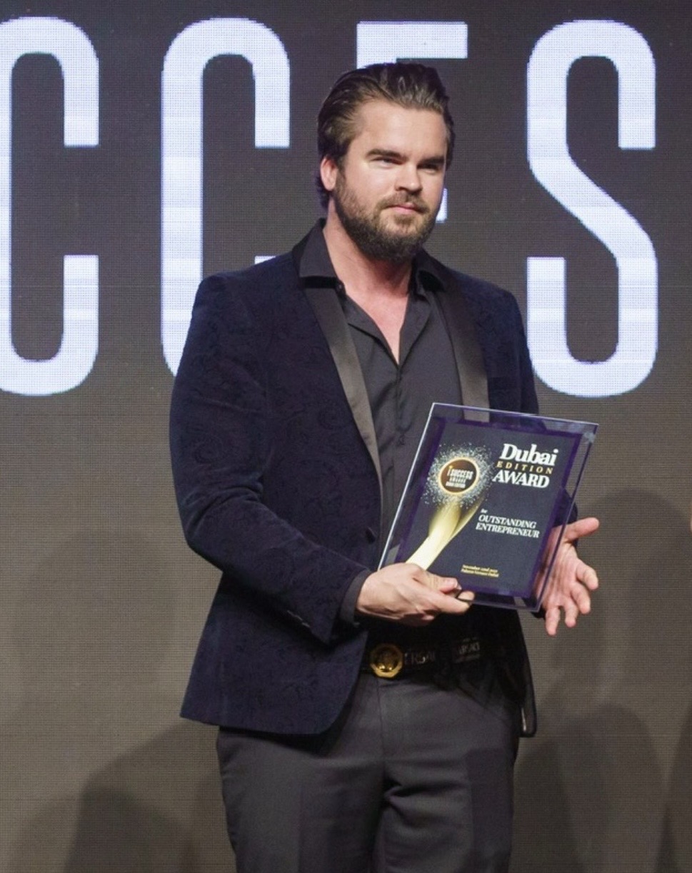 James Warwick with Dubai Award